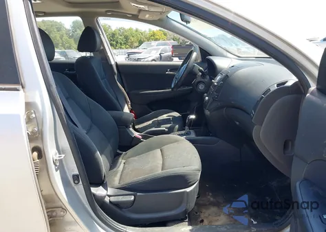 2010 Hyundai Elantra Touring Se from USA, damaged, VIN KMHDC8AE1AU056746